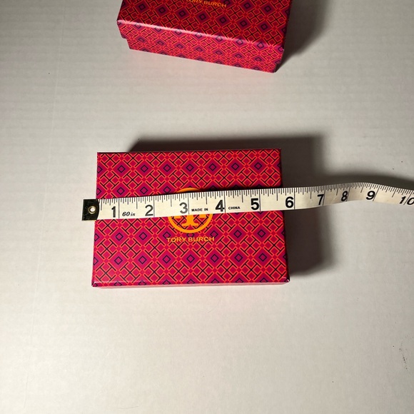 Troy Burch Gift Box Two Red - Picture 2 of 7